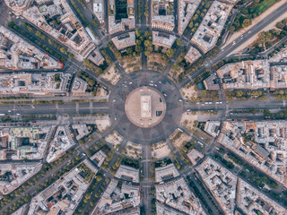 Aerial of the Arc de Triomphe in Paris, France - obrazy, fototapety, plakaty