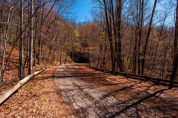 Derelict Arch Portal - Disused Lakeview Drive Tunnel - Scenic Great Smoky Mountains National Park -...