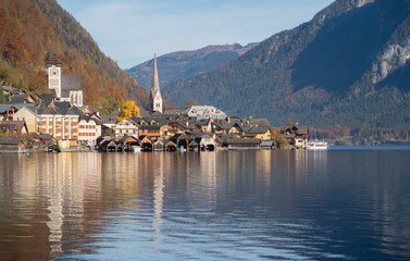 Naklejka premium Autumn view Of Hallstatt village, Hallstatt, Austria
