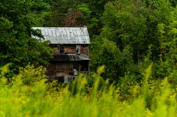 Abandoned Rustic House - Appalachian Mountains - Western Maryland
