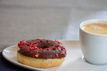 Donut mit Kaffee