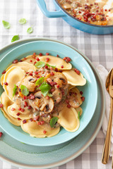 Italienische Tortelli mit Pilzsosse