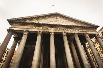Naklejka premium Rome Pantheon pillars religious ancient building