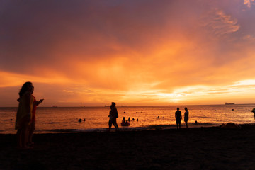 Fototapeta premium Atardecer en la playa de Santa Marta