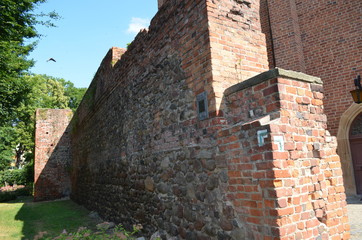 Mury miejskie obronne w Lubinie, XIV wiek, Polska