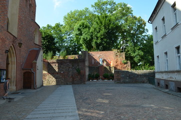 Mury miejskie obronne w Lubinie, XIV wiek, Polska