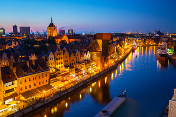 Fototapeta premium Beautiful architecture of the old town in Gdansk at dusk, Poland.