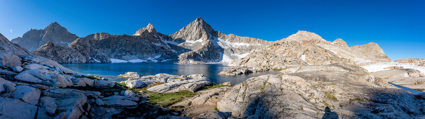 Naklejka na ściany i meble Panorama of Lake and Mountains in Sierras