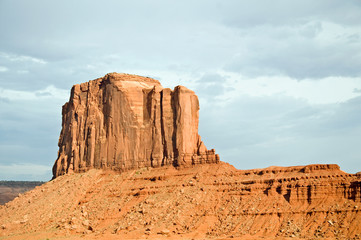 Monument valley big red cliff