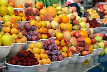 Fototapeta na wymiar Fruit section of the famous Green Bazaar in Alamty, Kazakhstan