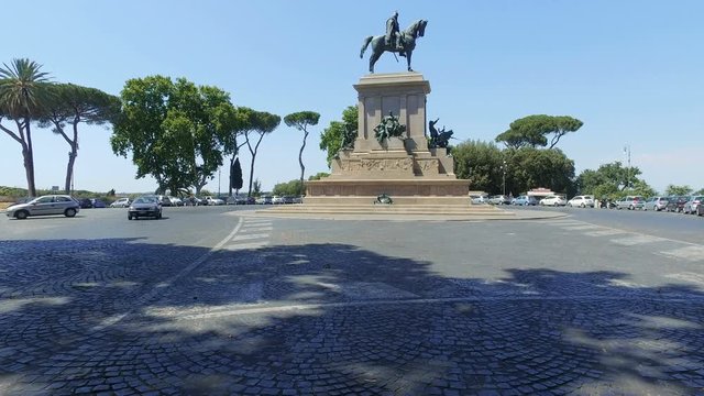 Traffic at Terrazza Piazza Garibaldi with view of Giuseppe Garibaldi Monument