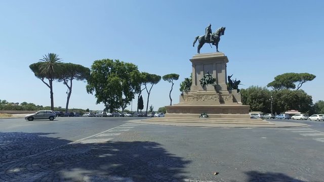 Traffic at Terrazza Piazza Garibaldi with view of Giuseppe Garibaldi Monument
