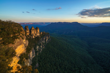 sunset at three sisters lookout, blue mountains, australia 25