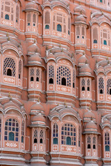 Obraz premium Hawa Mahal, pink palace of winds in old city Jaipur, Rajasthan, India