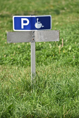 parking handicape mobilite transport stationnement vert environnement