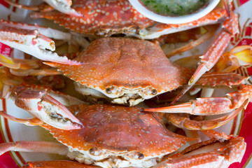 Steamed crab with seafood sauce
