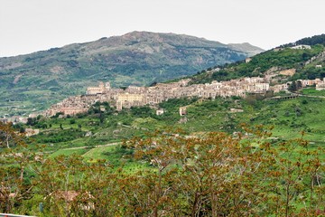 Fototapeta na wymiar The hilltop village of Petralia Sottana in Sicily, Italy
