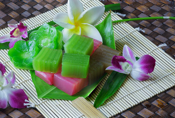 Thai sweet layer cake (kanom chan)