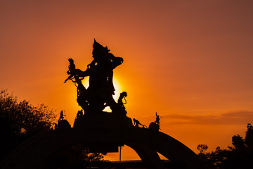 Uluwatu Temple Statue with Sunset 2