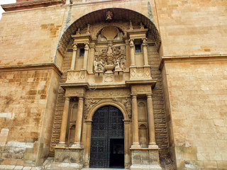 Fototapeta na wymiar Iglesia de la Asunción en Almansa