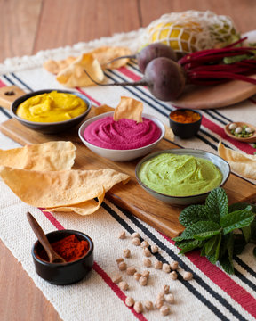 Hummus de garbanzo, remolacha y curcuma 
