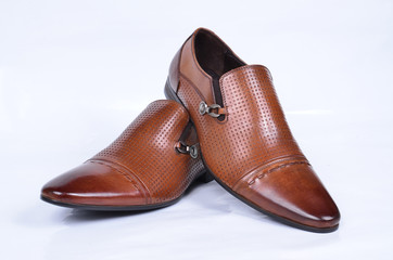 Light tan executive shoes in creative style1