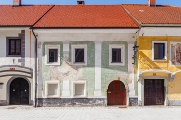 Radovljica, Slovenija (Slowenien). Historische Häuser in der Altstadt. 09.08.2019.