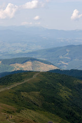 Obraz premium The majestic view of the beautiful mountains. Relaxing travel background. Tourist routes. Carpathians. Ukraine. Europe.