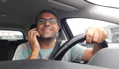 Guidare l'auto - telefonare