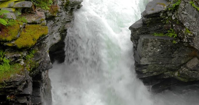 Norway - panoramic 4k real time video Gudbrandsjuvet waterfall