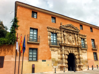 Fototapeta na wymiar Ayuntamiento de Almansa
