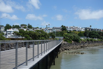 Fototapeta na wymiar Auckland harbor footbridge
