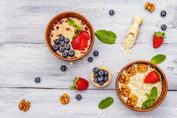 Oatmeal with fresh berries and mint
