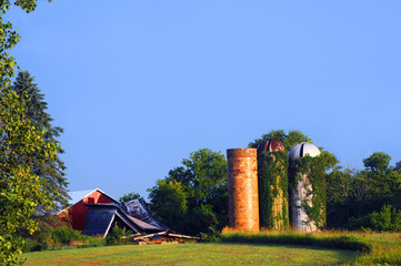 Newly Constructed Barn Replaces Old Collapsed One © Bonita