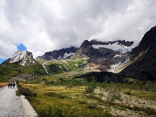 Fototapeta na wymiar Mountain landscape in the alps