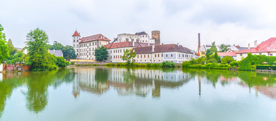 Obraz premium Jindrichuv Hradec Castle reflected in the Little Vajgar pond, Jindrichuv Hradec, Czech Republic
