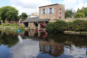 Le fleuve Trieux dans la ville de Pontrieux - Département des Côtes d'Armor - Bretagne - France
