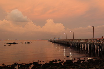 Obraz premium Sunset on the Pier