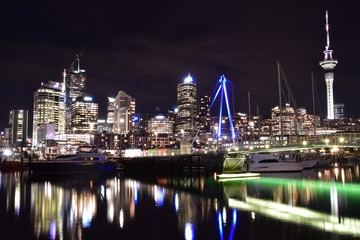 Obraz na płótnie Canvas Night view of Auckland in New Zealand