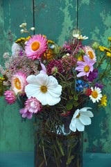 Wunderschöner Blumenstrauß mit Strohblumen - Spätsommer und Herbst Dekoration © S.H.exclusiv