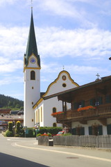 Obraz premium Kirche Erzengel Michael in Ellmau