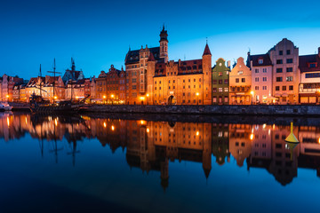Fototapeta na wymiar blue hour in gdansk