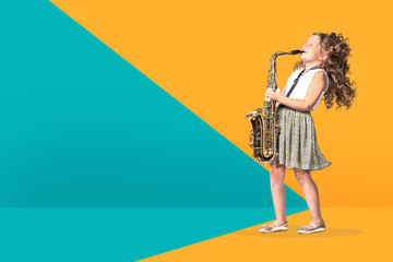 a female gradeschooler saxophonist