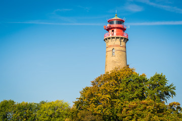 Fototapeta na wymiar Leuchtturm auf Kap Arkona im Herbst - Insel Rügen