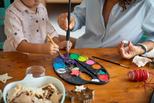 Mixing colors for painting Christmas ornaments
