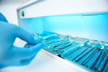 Preparation of instruments for sterilization in dentistry