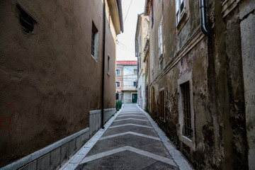 Drogi i budynki w Chorwackim mieście Senj