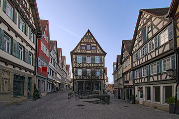 Fachwerkhäuser in der Altstadt von Schwäbisch Hall in Baden-Württemberg, Deutschland 