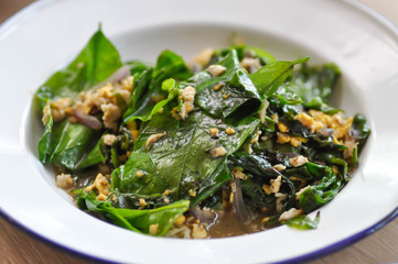 stir-fried vegetable or stir-fried baegu with egg