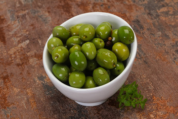 Green Campo Real olives in the bowl